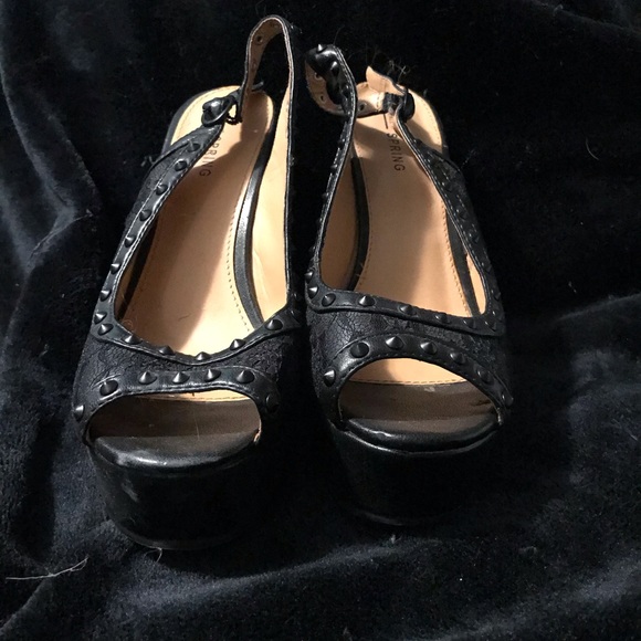 Black lace and studded Wedged heels - Picture 3 of 3